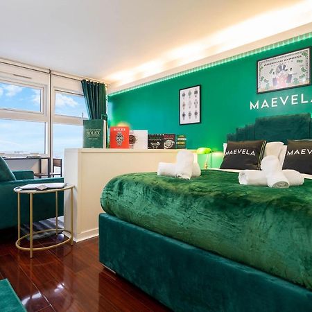Maevela Apartments - Top Floor Rolex Themed Studio Apt Inside The Cube, Mailbox - Free Netflix & Wifi Birmingham Exterior photo