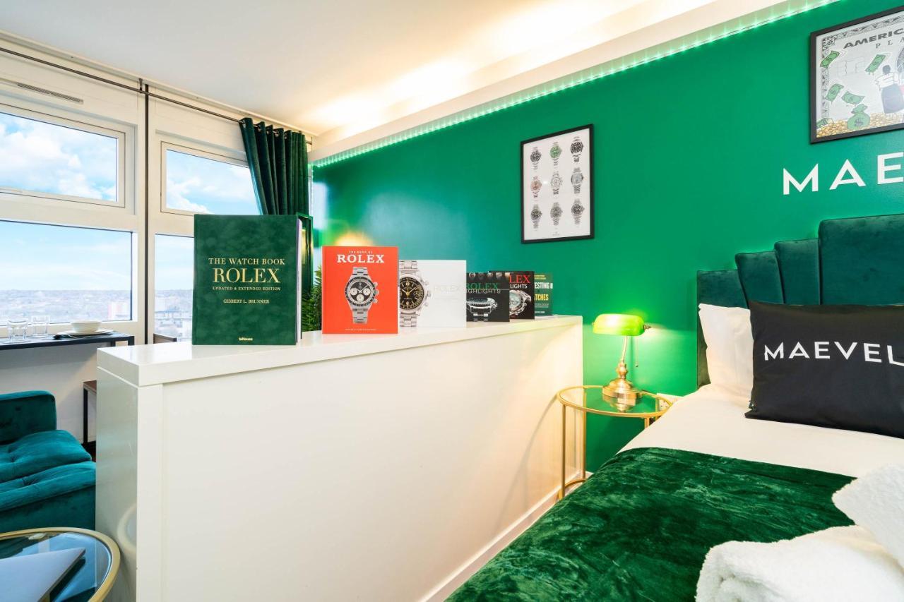 Maevela Apartments - Top Floor Rolex Themed Studio Apt Inside The Cube, Mailbox - Free Netflix & Wifi Birmingham Exterior photo